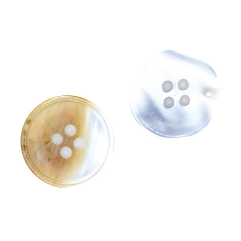 Knöpfe aus Perlmuttimitat 4-Loch beige mit braunen Einschlüssen