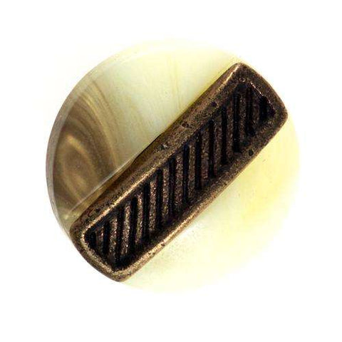 Knöpfe mit Metalleinsatz