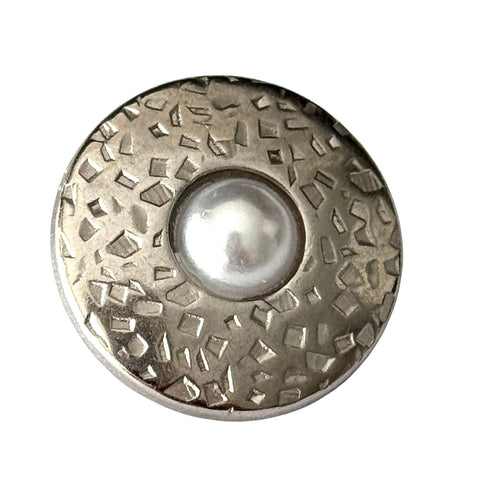 Edler Ösen Knopf aus Metall Silber Farben mit Perle weiß Swarovski Perle