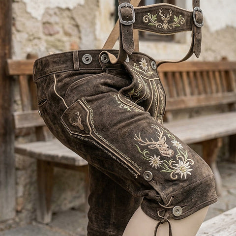 Lederhosenknöpfe im Style-Guide: Welche Knöpfe zu welchem Trachten-Stil passen