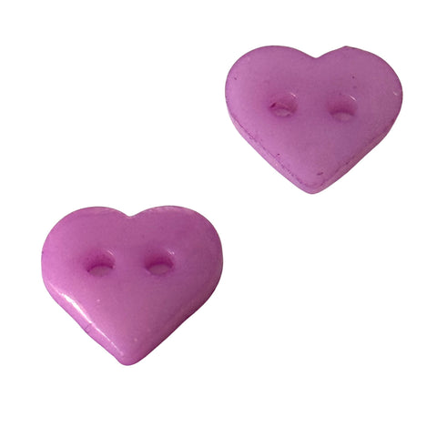 Lila herzförmiger  Mini Kinderknopf aus Kunststoff mit 2 Löchern in 10 mm Größe